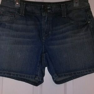 Tommy Hilfiger Light Wash Shorts